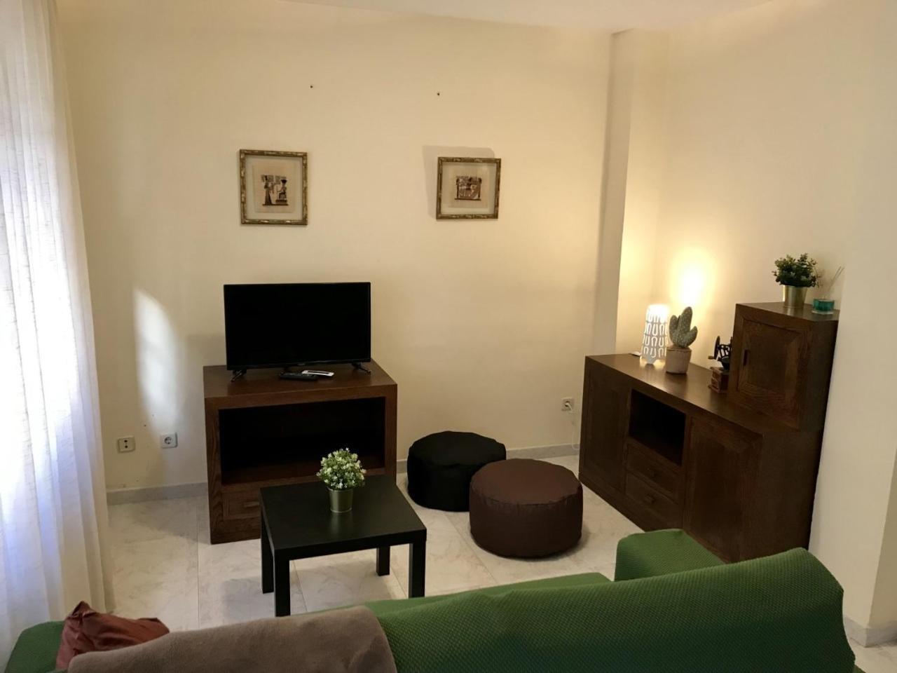 Apartamento Decada Reyes Catolicos Фуeнхирола Екстериор снимка